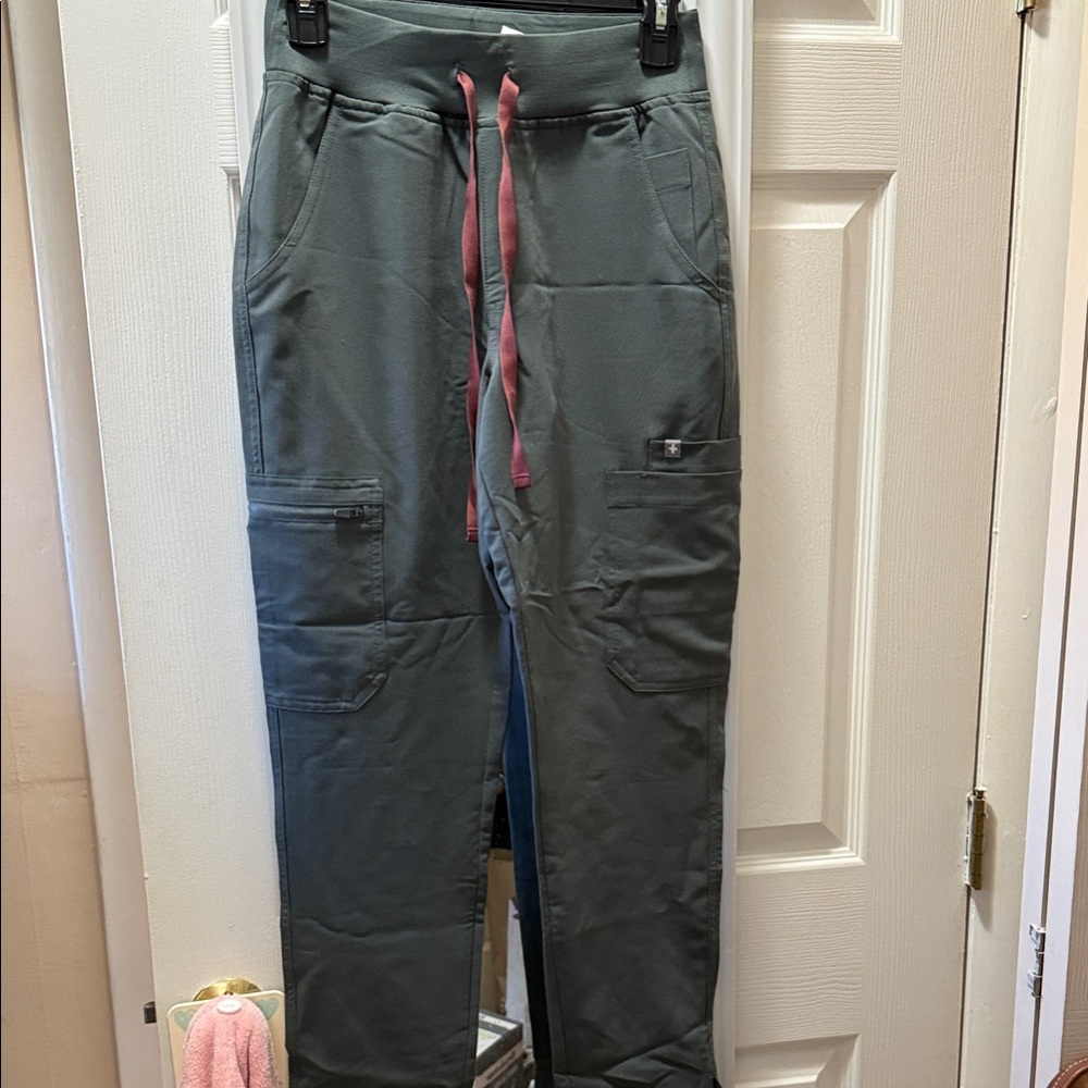 Figs yola scrubs pants